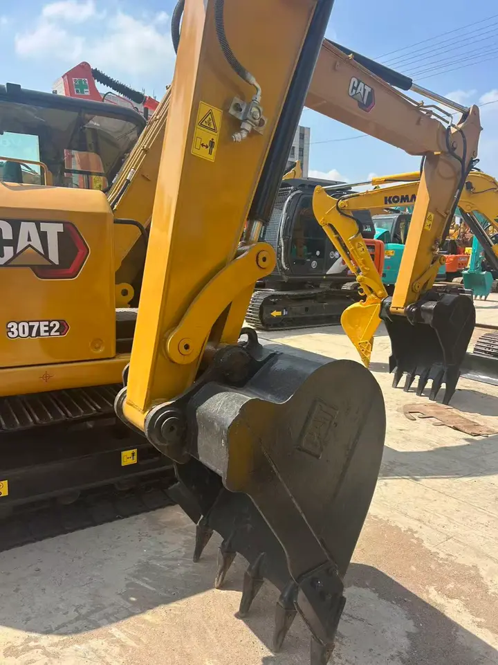 Used Caterpillar 308 Mini Excavator — detail photo 3