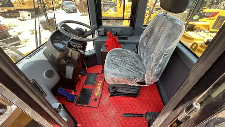 Used SDLG 956L Wheel Loader — detail photo 4