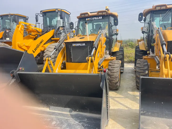 Used Caterpillar 420F Backhoe Loader — detail photo 5