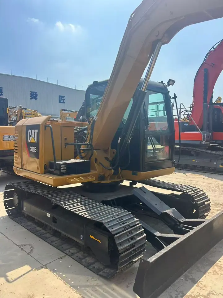 Used Caterpillar 308 Mini Excavator — detail photo 6