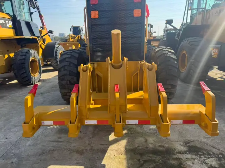 Used Caterpillar 140H Motor Grader — detail photo 6