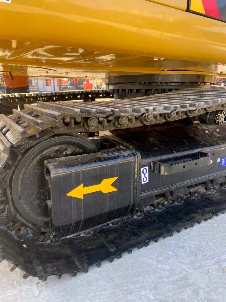 Used Caterpillar 320D Excavator — detail photo 6