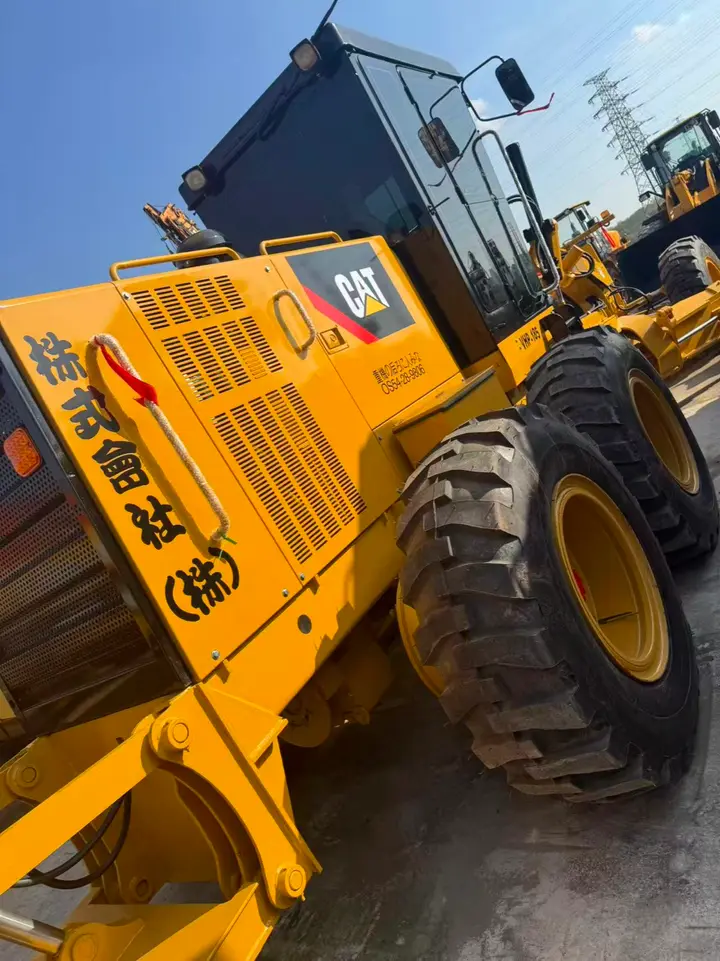 Used Caterpillar 140H Motor Grader — detail photo 7